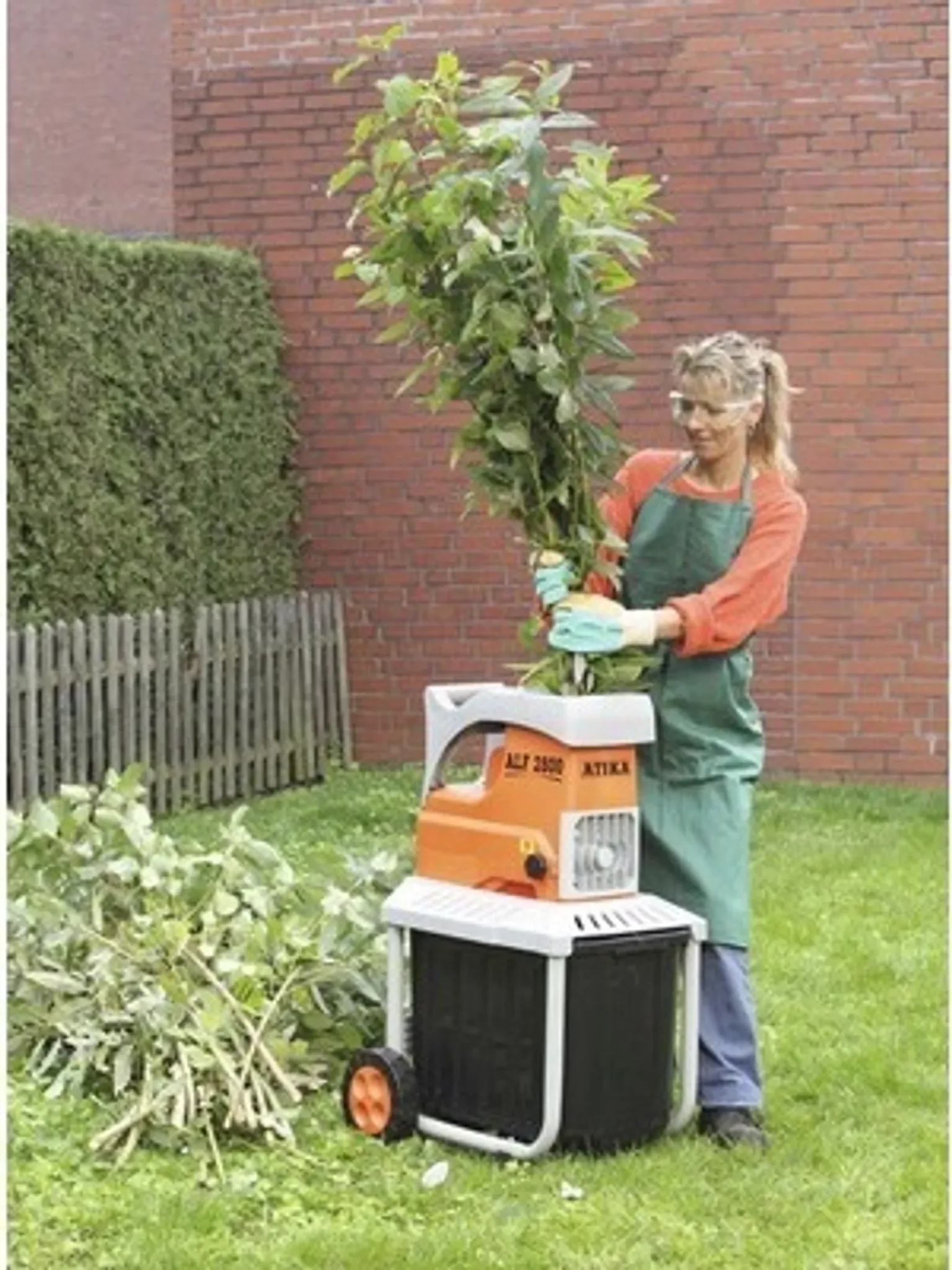 ATIKA ALF 2800 Leiser Gartenhäcksler 2800 W Walzenhäcksler